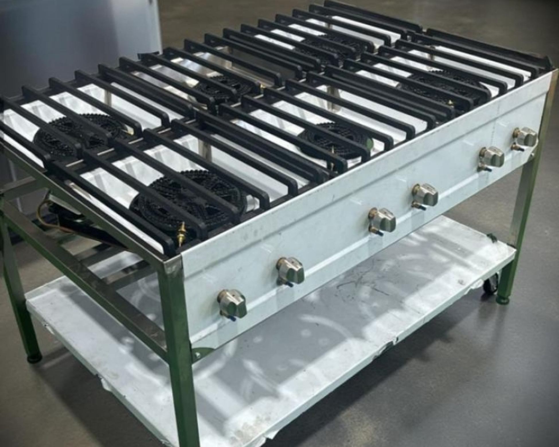 כיריים תעשייתיות גז 6 מבערים, גרסת תמונה של מובייל